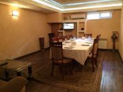 İcarəyə verilir 4 otaqlı 250 m2 obyekt Neftçilər m.