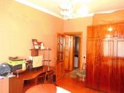 Satılır 3 otaqlı 64 m2 köhnə tikili Yasamal r.