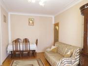 Satılır 5 otaqlı 120 m2 köhnə tikili Həzi Aslanov m.