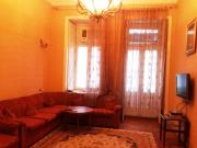 İcarəyə verilir 3 otaqlı 85 m2 köhnə tikili İçəri Şəhər m.