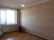 Satılır 3 otaqlı 93 m2 köhnə tikili Elmlər Akademiyası m.