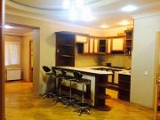 Satılır 4 otaqlı 80 m2 köhnə tikili Elmlər Akademiyası m.
