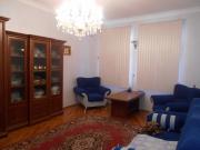Satılır 1 otaqlı 40 m2 köhnə tikili Elmlər Akademiyası m.