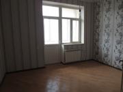 Satılır 2 otaqlı 75 m2 yeni tikili İnşaatçılar m.