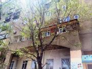 Satılır 3 otaqlı 95 m2 köhnə tikili Elmlər Akademiyası m.