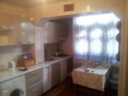 İcarəyə verilir 3 otaqlı 76 m2 köhnə tikili Nəsimi m.