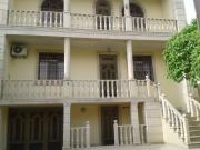 Satılır 5 otaqlı 388 m2 həyət evi Bakıxanov