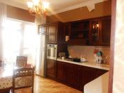 İcarəyə verilir 4 otaqlı 165 m2 yeni tikili Gənclik m.