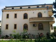 Satılır 10 otaqlı 300003000 m2 həyət evi Əhmədli