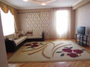 İcarəyə verilir 3 otaqlı 100 m2 yeni tikili İnşaatçılar m.