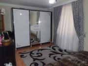 Satılır 3 otaqlı 605 m2 köhnə tikili Elmlər Akademiyası m.