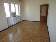 İcarəyə verilir 2 otaqlı 90 m2 köhnə tikili 6 mkr