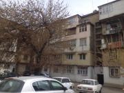 Satılır 2 otaqlı 45 m2 köhnə tikili Elmlər Akademiyası m.