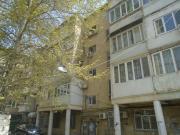 Satılır 2 otaqlı 35 m2 köhnə tikili Elmlər Akademiyası m.