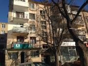 Satılır 1 otaqlı 32 m2 köhnə tikili İnşaatçılar m.