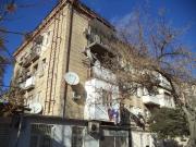 Satılır 3 otaqlı 65 m2 köhnə tikili Elmlər Akademiyası m.
