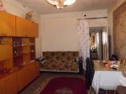 Satılır 2 otaqlı 60 m2 köhnə tikili Elmlər Akademiyası m.