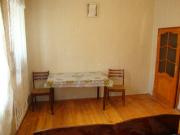 İcarəyə verilir 1 otaqlı 15 m2 köhnə tikili Nizami m.