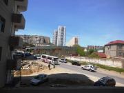 Satılır 2 otaqlı 75 m2 yeni tikili İnşaatçılar m.