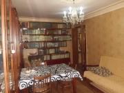 Satılır 2 otaqlı 45 m2 köhnə tikili Elmlər Akademiyası m.