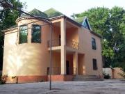 Satılır 5 otaqlı 360 m2 bağ evi Xudat