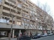 Satılır 3 otaqlı 93 m2 köhnə tikili Elmlər Akademiyası m.