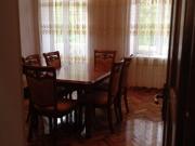 İcarəyə verilir 3 otaqlı 100 m2 köhnə tikili İçəri Şəhər m.