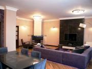 İcarəyə verilir 5 otaqlı 215 m2 yeni tikili İçəri Şəhər m.