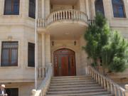 İcarəyə verilir 10 otaqlı 750 m2 həyət evi Gənclik m.