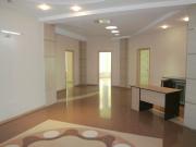 İcarəyə verilir 4 otaqlı 225 m2 obyekt 28 May m.