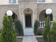 İcarəyə verilir 6 otaqlı 250 m2 həyət evi Xəzər r.