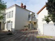 İcarəyə verilir 8 otaqlı 480 m2 həyət evi Gənclik m.