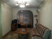 Satılır 2 otaqlı 45 m2 köhnə tikili Elmlər Akademiyası m.