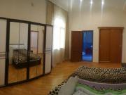 İcarəyə verilir 6 otaqlı 400 m2 həyət evi Badamdar