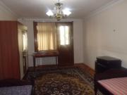 Satılır 3 otaqlı 65 m2 köhnə tikili Elmlər Akademiyası m.