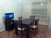 İcarəyə verilir 2 otaqlı 65 m2 köhnə tikili İnşaatçılar m.