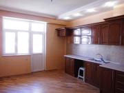 Satılır 2 otaqlı 90 m2 yeni tikili İnşaatçılar m.