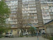 Satılır 4 otaqlı 90 m2 köhnə tikili İnşaatçılar m.