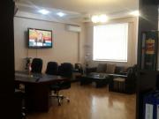 İcarəyə verilir 3 otaqlı 135 m2 obyekt Yasamal r.