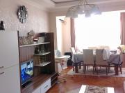 Satılır 2 otaqlı 75 m2 köhnə tikili Elmlər Akademiyası m.