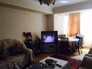 Satılır 3 otaqlı 80 m2 köhnə tikili Elmlər Akademiyası m.