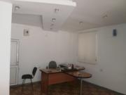 İcarəyə verilir 0 otaqlı 30 m2 obyekt 28 May m.