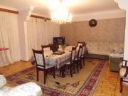 Satılır 5 otaqlı 115 m2 köhnə tikili İnşaatçılar m.