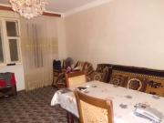 Satılır 3 otaqlı 85 m2 köhnə tikili Elmlər Akademiyası m.