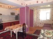 Satılır 2 otaqlı 95 m2 köhnə tikili Elmlər Akademiyası m.