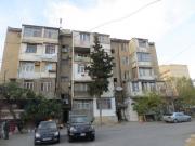 Satılır 2 otaqlı 55 m2 köhnə tikili Elmlər Akademiyası m.