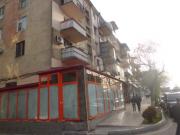 Satılır 2 otaqlı 45 m2 köhnə tikili Elmlər Akademiyası m.