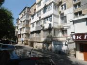 Satılır 2 otaqlı 46 m2 köhnə tikili Elmlər Akademiyası m.