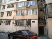 Satılır 2 otaqlı 50 m2 köhnə tikili Elmlər Akademiyası m.