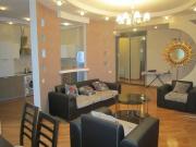 İcarəyə verilir 3 otaqlı 90 m2 yeni tikili 7 mkr